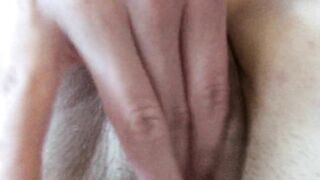 Rubbing & fingering closeup masturbation cunt wet orgasm