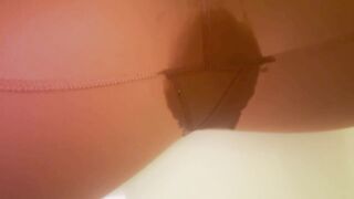 First Morning Piss In Leggings