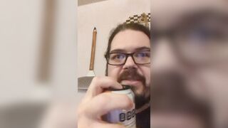 FlavorBoi5000 tries Celsius Live Fit Sparkling Orangesicle