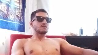 come on chicks watch and masturbate