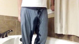 Last pissing of the night full video